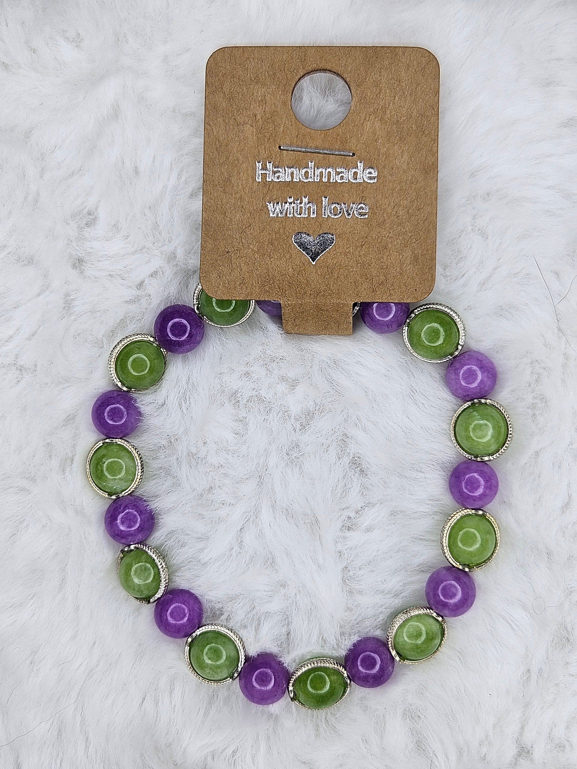 Handmade Lavender Ametyst and Green Peridot bracelet 8mm